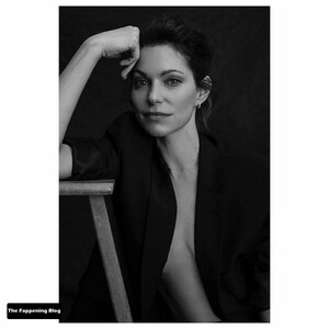 Hot Naked Celeb Courtney Henggeler 028 pic