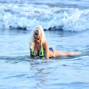 Famous Nude Courtney Stodden 006 pic