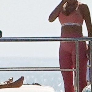 Cristiano Ronaldo & Georgina Rodriguez Are Pictured on Board the Yacht in Savona (24 Photos) - Leaked Nudes