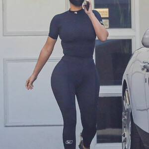 Celeb Naked Kim Kardashian 015 pic