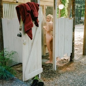 Celebrity Leaked Nude Photo Cynda Mcelvana 003 pic