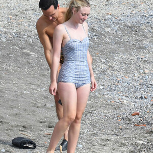 Hot Naked Celeb Dakota Fanning 018 pic