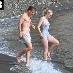 Celeb Nude Dakota Fanning 020 pic