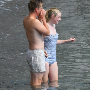 Naked Celebrity Pic Dakota Fanning 023 pic