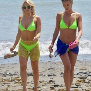 Leaked Celebrity Pic Danielle Armstrong 012 pic
