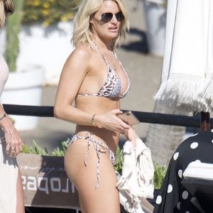 nude celebrities Danielle Armstrong 020 pic