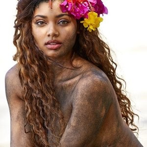 Free nude Celebrity Danielle Herrington 008 pic