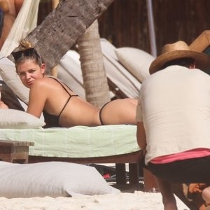 Best Celebrity Nude Danielle Knudson 012 pic