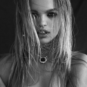 Real Celebrity Nude Daphne Groeneveld 009 pic