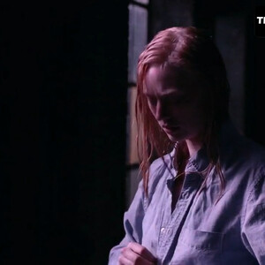Famous Nude Deborah Ann Woll 143 pic