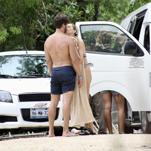 Free Nude Celeb Delilah Belle Hamlin 004 pic