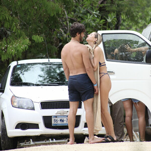 Free Nude Celeb Delilah Belle Hamlin 041 pic