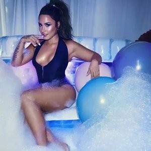Demi Lovato Sexy (4 Photos + Video) - Leaked Nudes