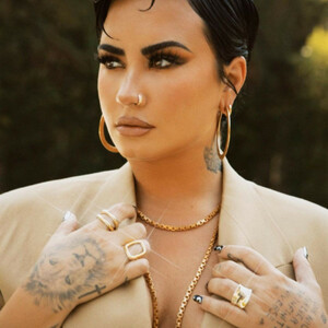 Nude Celeb Pic Demi Lovato 005 pic