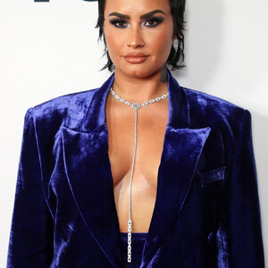 Famous Nude Demi Lovato 018 pic