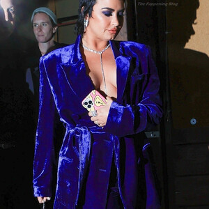 Celeb Naked Demi Lovato 043 pic