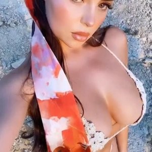 Famous Nude Demi Rose 052 pic