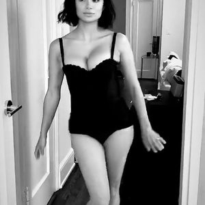 Nude Celebrity Picture Diane Guerrero 005 pic