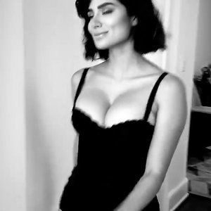 Naked Celebrity Pic Diane Guerrero 007 pic