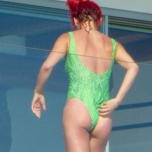 Free Nude Celeb Dianne Buswell 010 pic