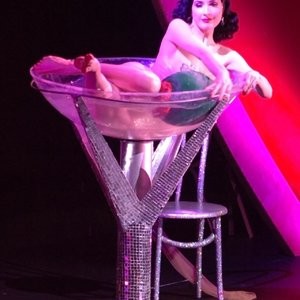 Real Celebrity Nude Dita Von Teese 025 pic