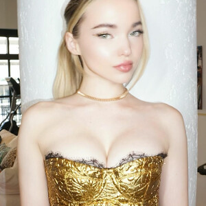 Famous Nude Dove Cameron 009 pic
