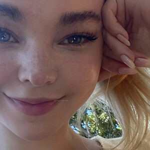 Naked Celebrity Pic Dove Cameron 022 pic