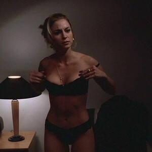 Famous Nude Drea De Matteo 030 pic