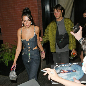 Free Nude Celeb Dua Lipa 003 pic