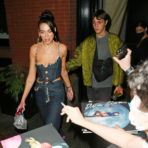 Naked celebrity picture Dua Lipa 004 pic