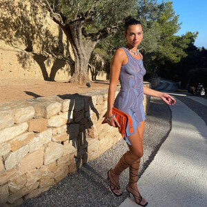 Newest Celebrity Nude Dua Lipa 002 pic