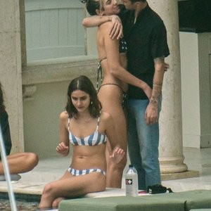 Best Celebrity Nude Dua Lipa 011 pic