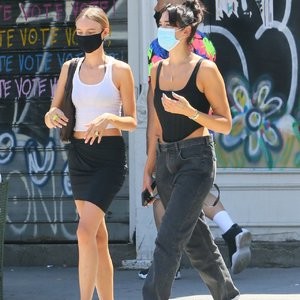 Dua Lipa Waits for Her Lunch in NYC (17 Photos) - Leaked Nudes