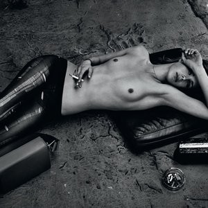 Free nude Celebrity Edie Campbell 003 pic