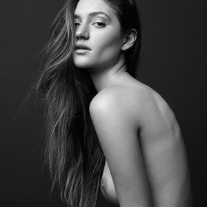 Elizabeth Elam Nude & Sexy (9 Photos) - Leaked Nudes
