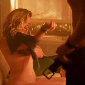 Nude Celeb Pic Elizabeth Lail 002 pic