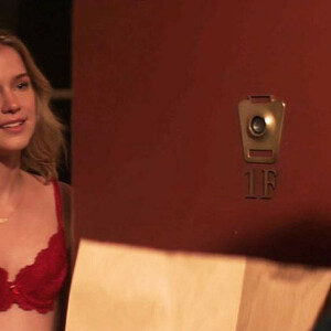 Celeb Naked Elizabeth Lail 014 pic