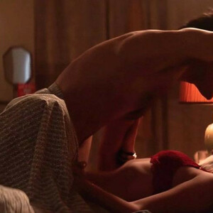 Real Celebrity Nude Elizabeth Lail 015 pic