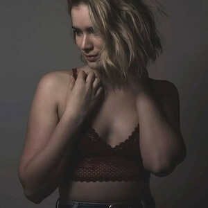 Celebrity Leaked Nude Photo Elizabeth Lail 033 pic