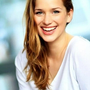 Nude Celeb Elizabeth Lail 041 pic