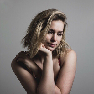 Naked Celebrity Elizabeth Lail 062 pic