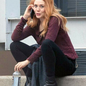 Free Nude Celeb Elizabeth Olsen 117 pic