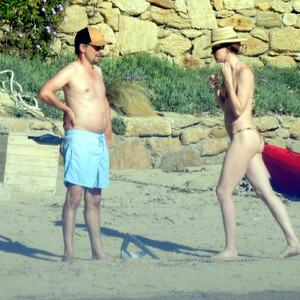 Nude Celebrity Picture Elle Evans 005 pic