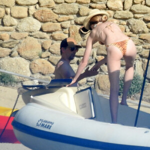 Nude Celeb Elle Evans 007 pic