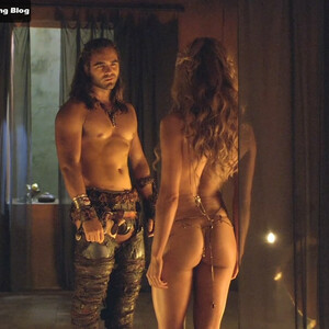 Naked Celebrity Ellen Hollman 004 pic