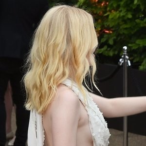 Celebrity Leaked Nude Photo Ellie Bamber 031 pic