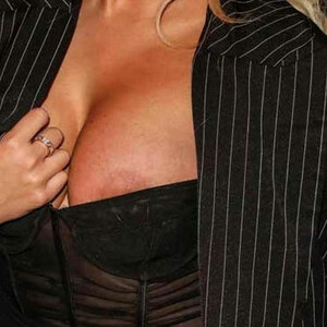 Naked Celebrity Pic Ellie Brown 031 pic