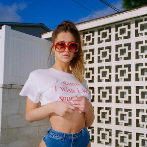 Celebrity Nude Pic Elsie Hewitt 011 pic