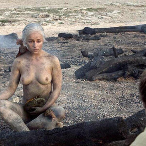 Naked celebrity picture Emilia Clarke 117 pic