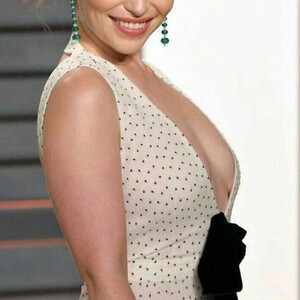 Best Celebrity Nude Emilia Clarke 219 pic